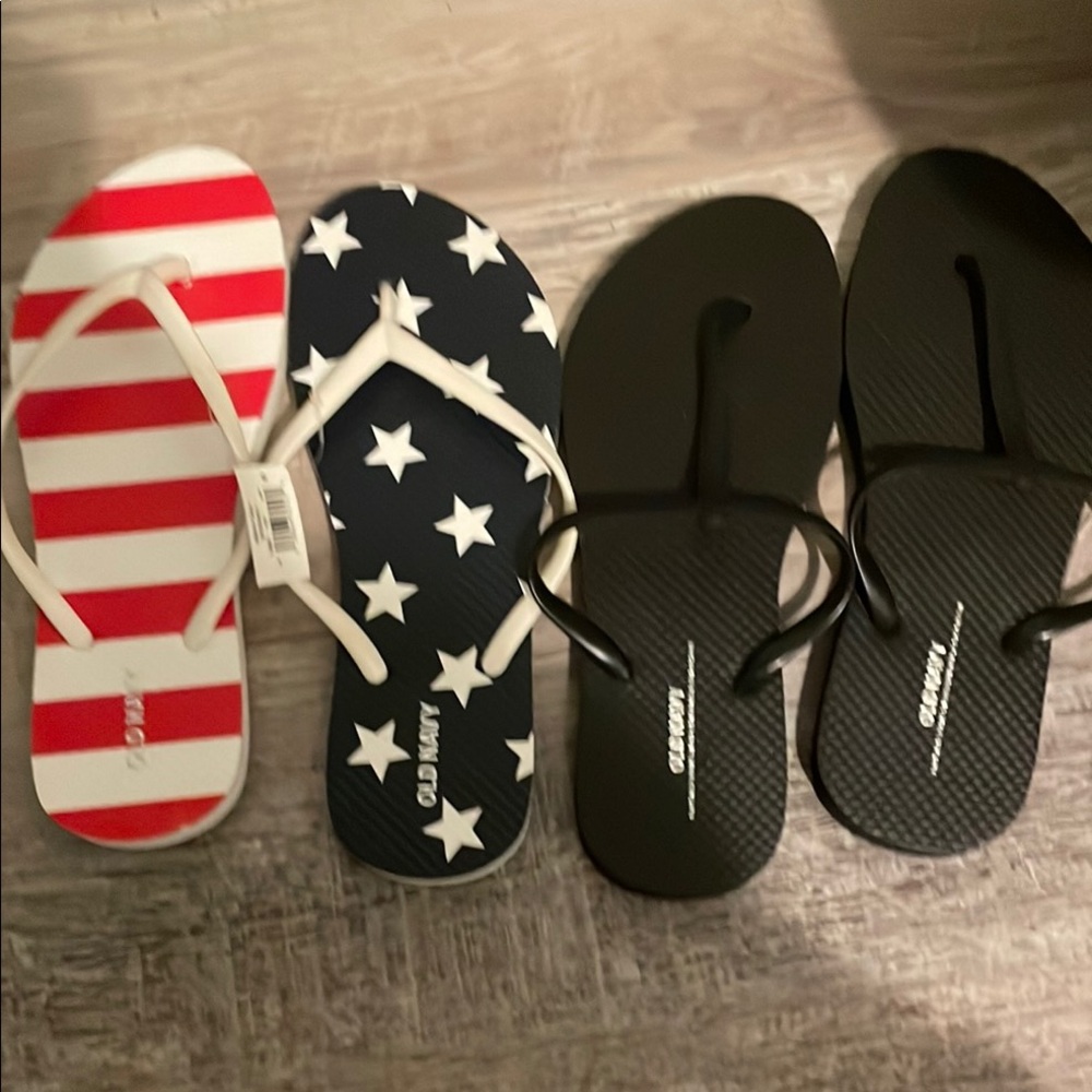 Old Navy sandals bundle